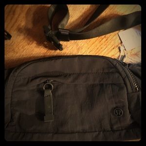 Lululemon on the beat belt bag